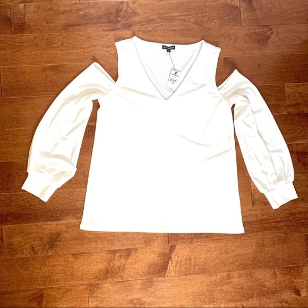Cold Shoulder Long Sleeve V-Neck Top